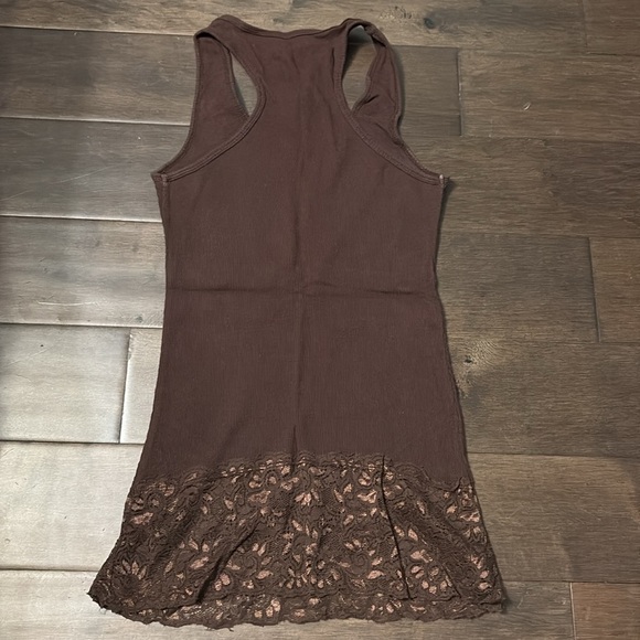 4/$20 Streetwear Society long brown tank top, with lace trim, size Large/ layer - Picture 3 of 6